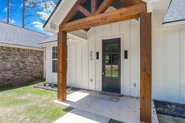 304 Lake Road, Plain Dealing, LA 71064
