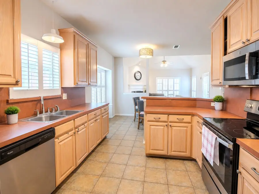 4712 Feldman Drive, Carrollton, TX 75010 - #2