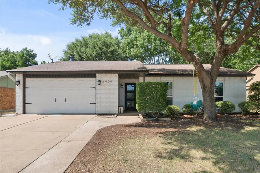 6909 Arborbrook Drive, North Richland Hills, TX 76182 - #2