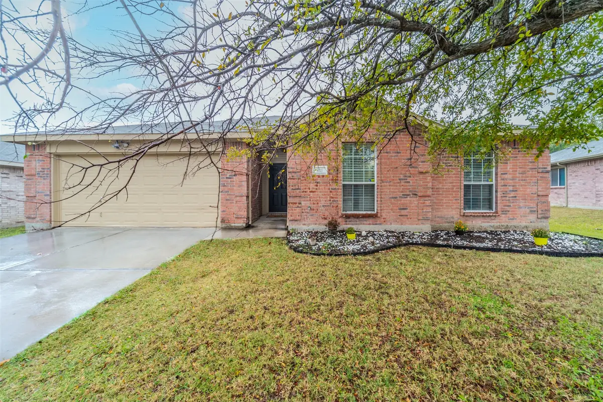 421 Oxford Street, Burleson, TX 76028 - #1