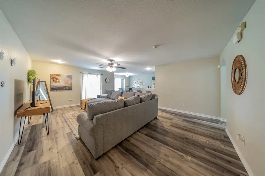 421 Oxford Street, Burleson, TX 76028 - #3