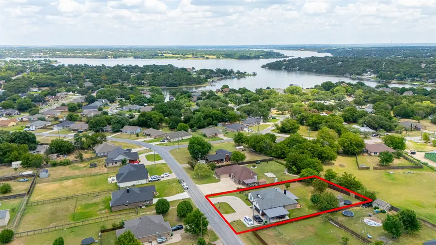 1305 E Apache Trail, Granbury, TX 76048 - #2