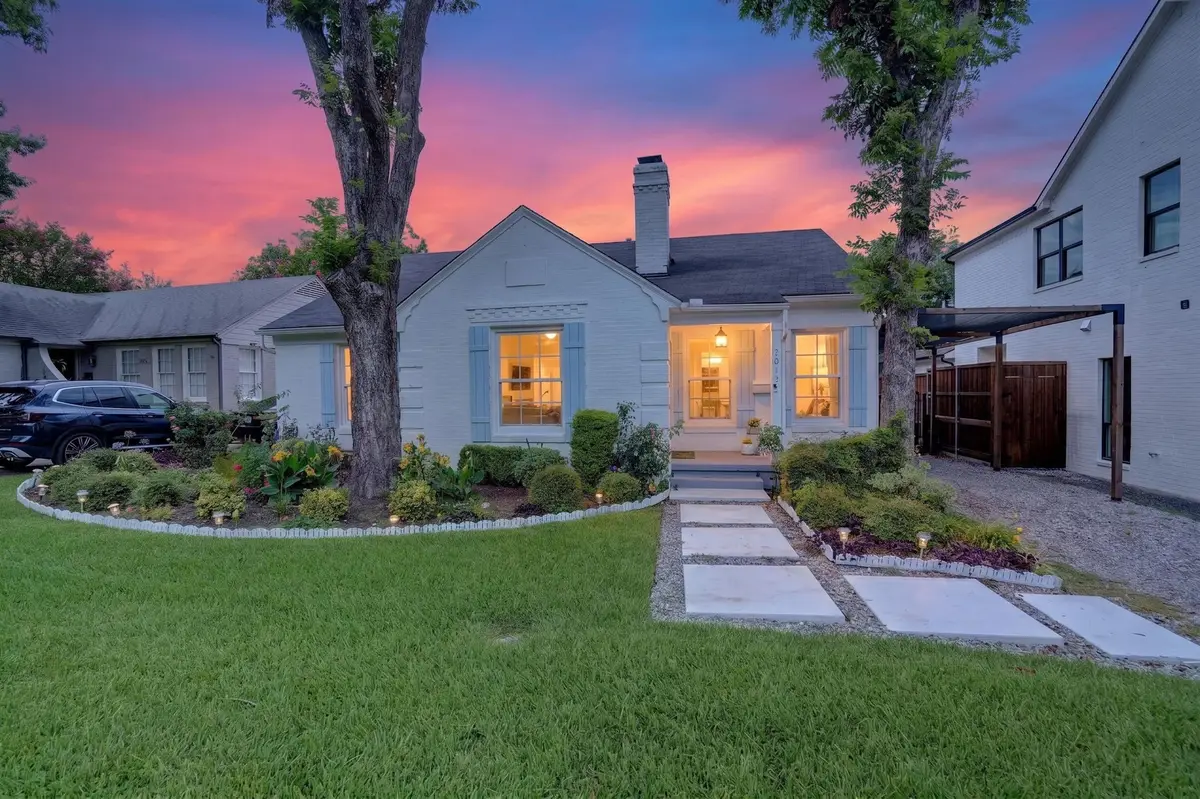 7015 Coronado Avenue, Dallas, TX 75214 - #1