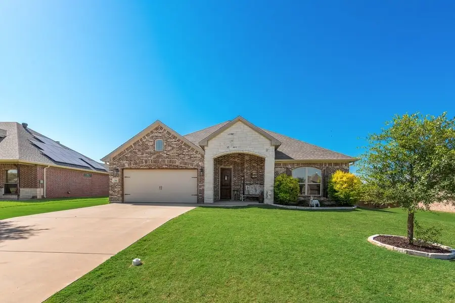 704 Carmen Ana Avenue, Grandview, TX 76050 - #2