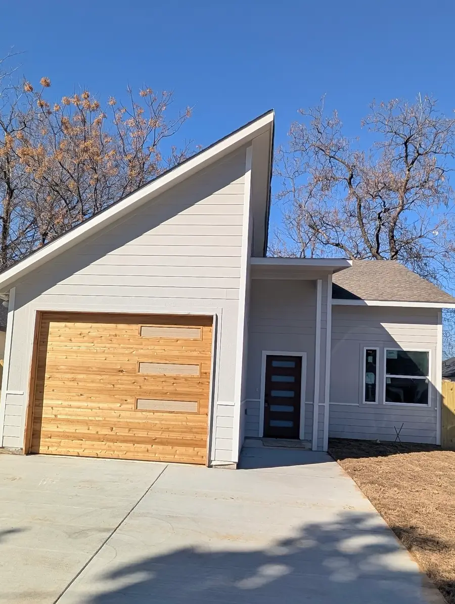 2631 Burger Avenue, Dallas, TX 75215 - #2