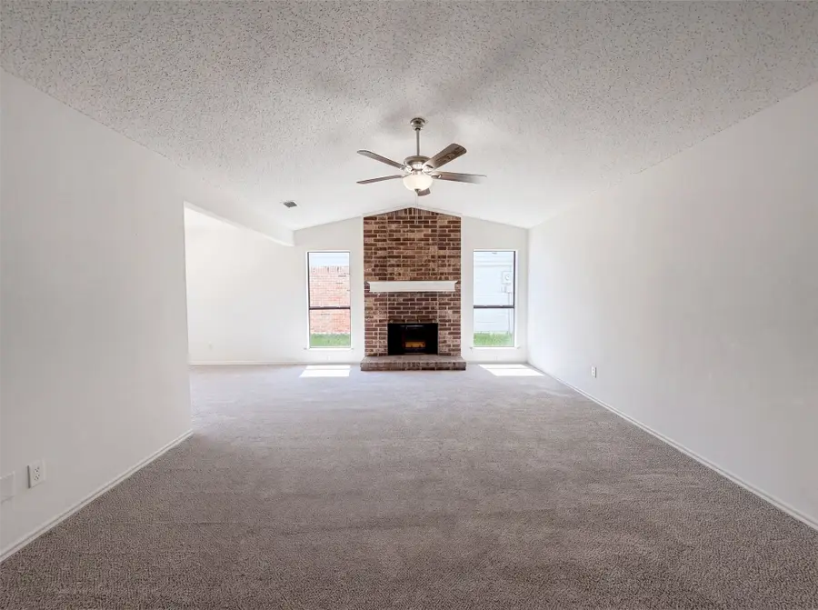 220 Creekwood Lane, Fort Worth, TX 76134 - #3