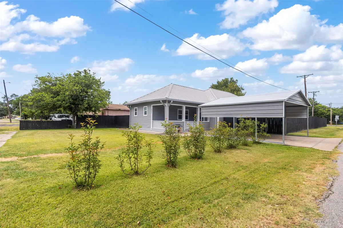 607 S Main Street, Kemp, TX 75143 - #1