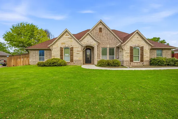 1035 Walking Horse Drive, Stephenville, TX 76401