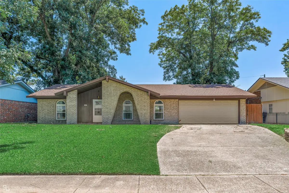 3911 Parkway Drive, Bossier City, LA 71112 - #1