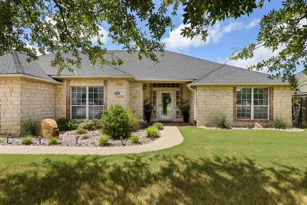 616 Parker Lane, Granbury, TX 76048