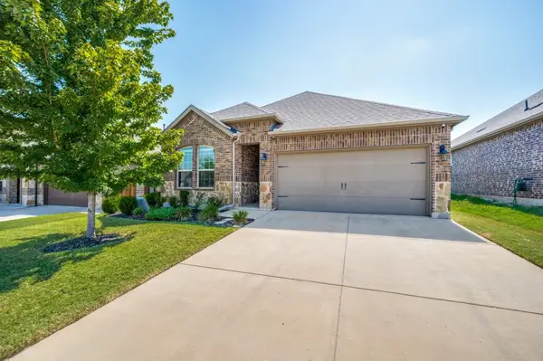 3020 Aransas Avenue, Aubrey, TX 76227