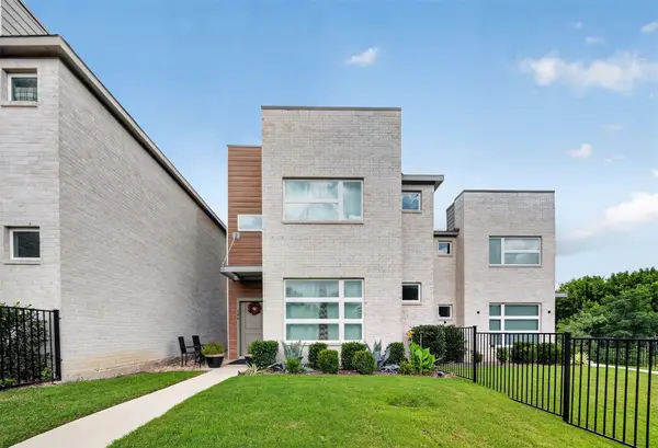 340 Oakbend Drive, Lewisville, TX 75067