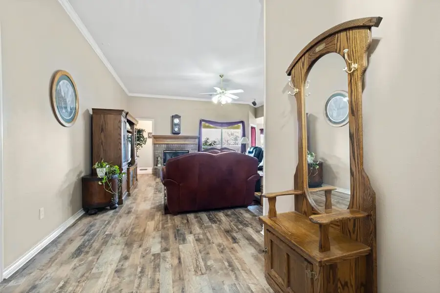 135 Honeysuckle Drive, Justin, TX 76247 - #2