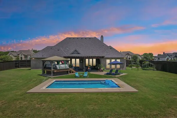 1210 Bosque Lane, Midlothian, TX 76065