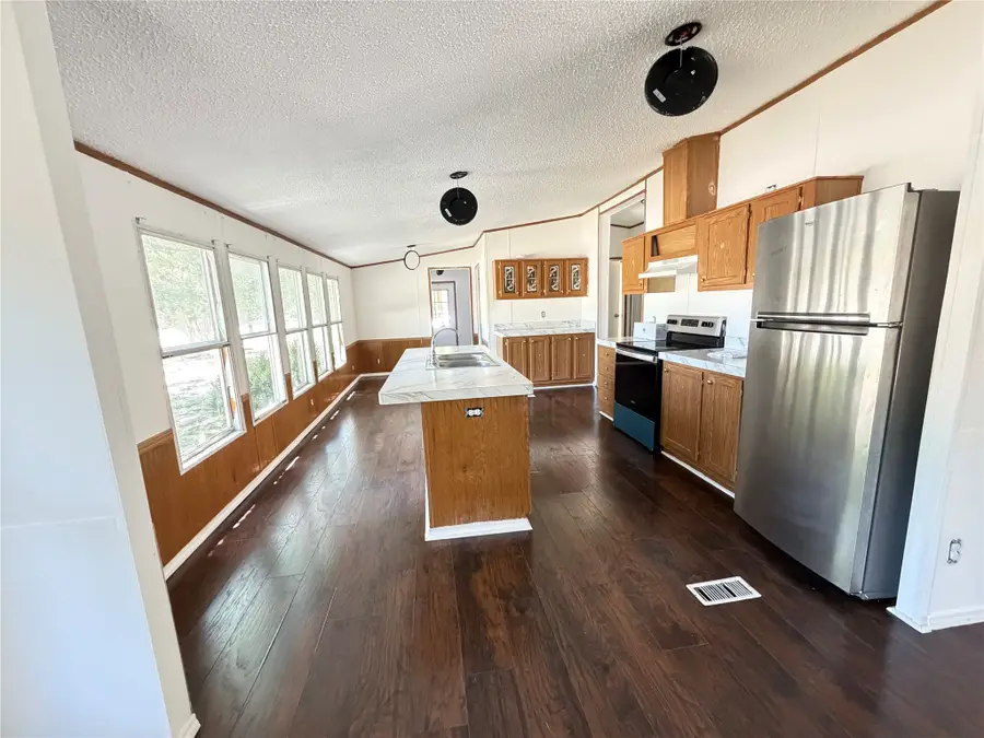 1010 Glen Brook Drive, Pecan Hill, TX 75165 - #2