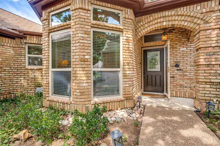 608 Crest Ridge Drive, Irving, TX 75061 - #2
