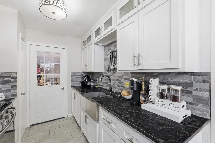 450 Price Drive, Lewisville, TX 75067 - #2