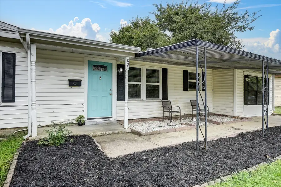 802 E Dallas Street, Mansfield, TX 76063 - #2