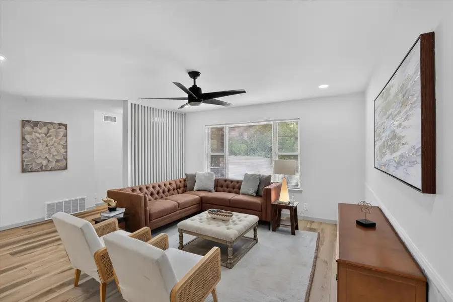 1207 College Oaks Drive, Arlington, TX 76010 - #2