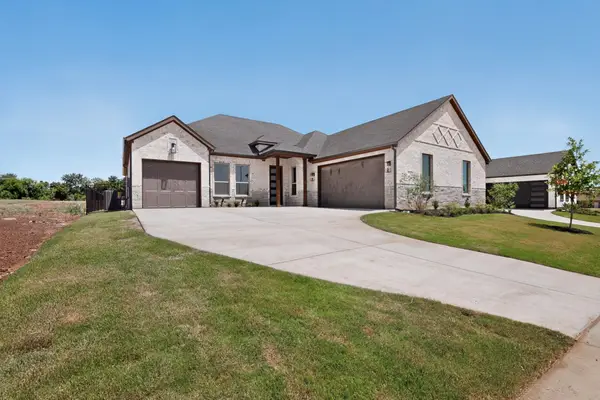 973 Bandon Dunes Drive, Burleson, TX 76028