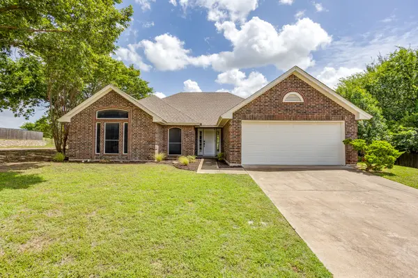 425 Hillside Drive, Aledo, TX 76008
