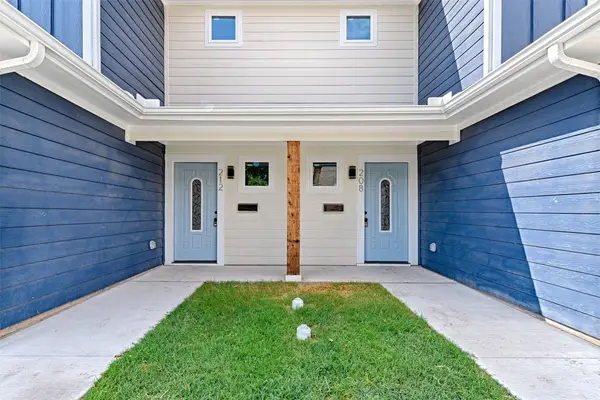 208-212 E Cherry Street, Sherman, TX 75090