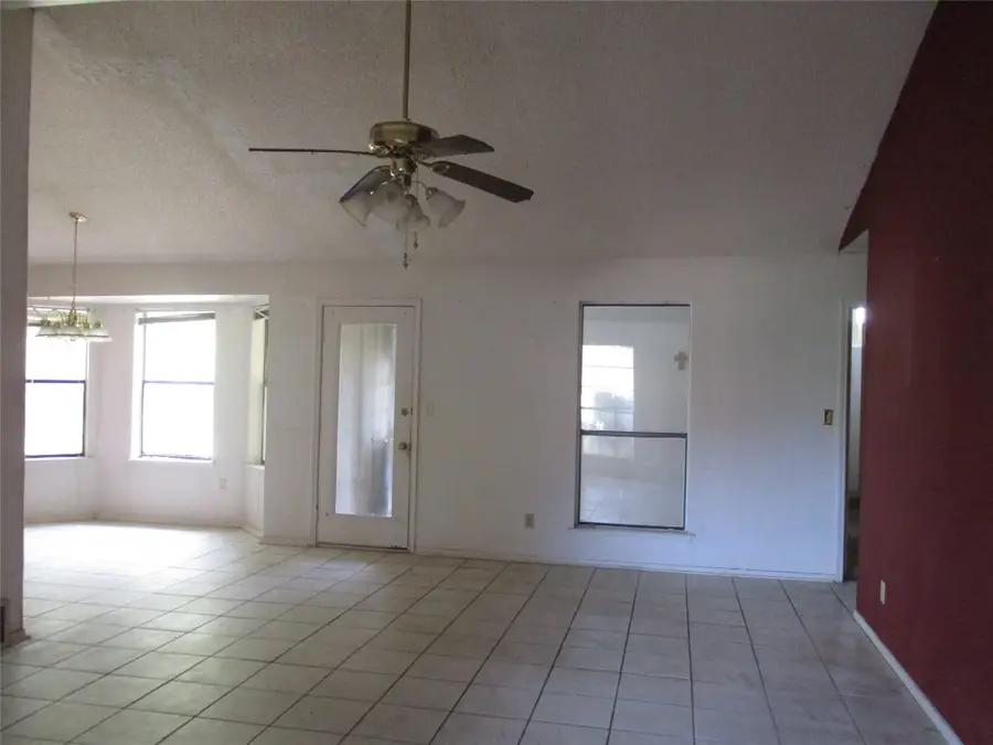 6925 Alexandria Court, Fort Worth, TX 76133 - #3