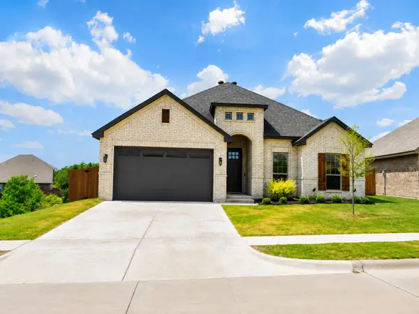 305 Paloma Street, Weatherford, TX 76087