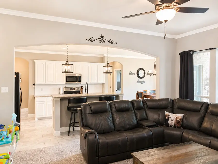 305 Paloma Street, Weatherford, TX 76087 - #3