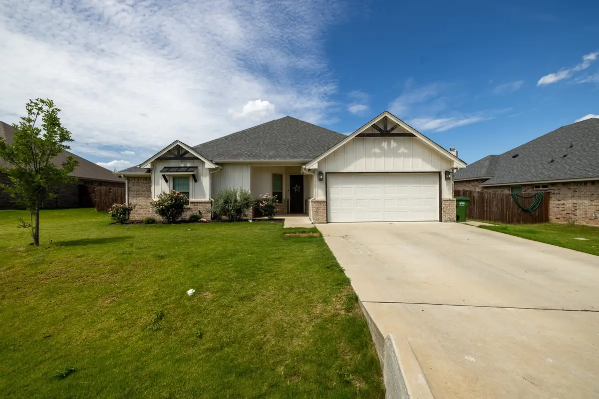 3006 Promenade Drive, Granbury, TX 76049 - #1