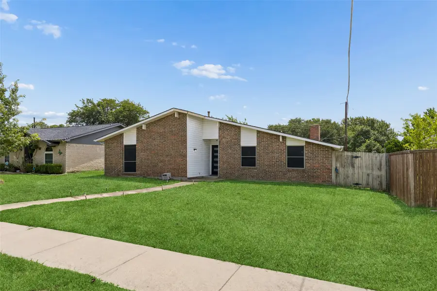 713 Kathryn Drive, Lewisville, TX 75067 - #2