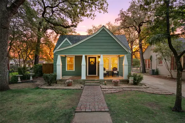 2334 Lotus Avenue, Fort Worth, TX 76111