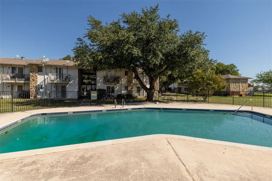 104 Harbor Drive #111, Runaway Bay, TX 76426 - #3