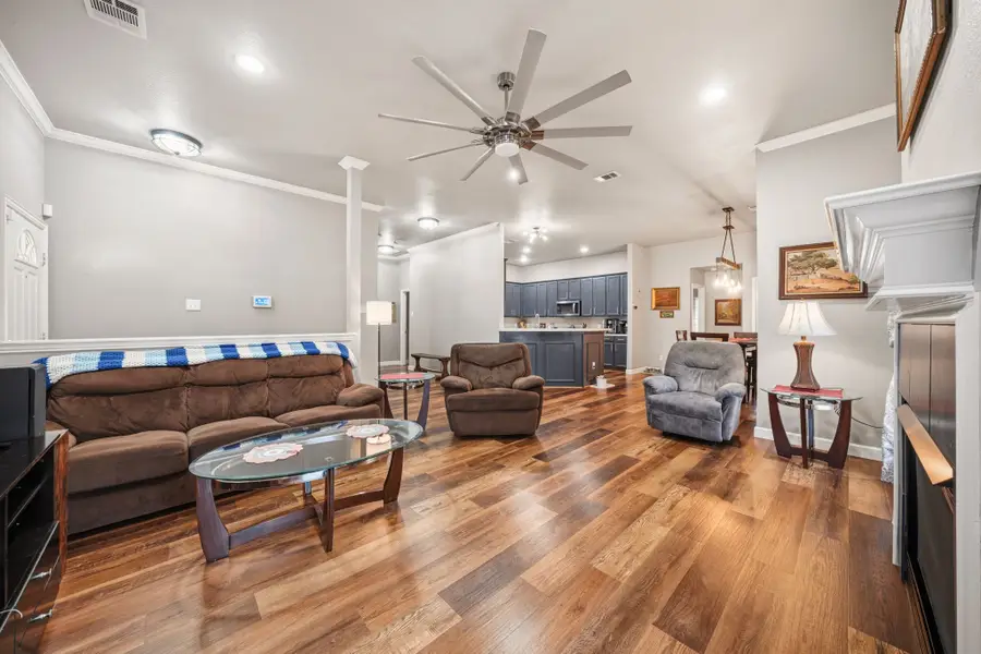 609 Columbia Avenue, Waxahachie, TX 75165 - #3