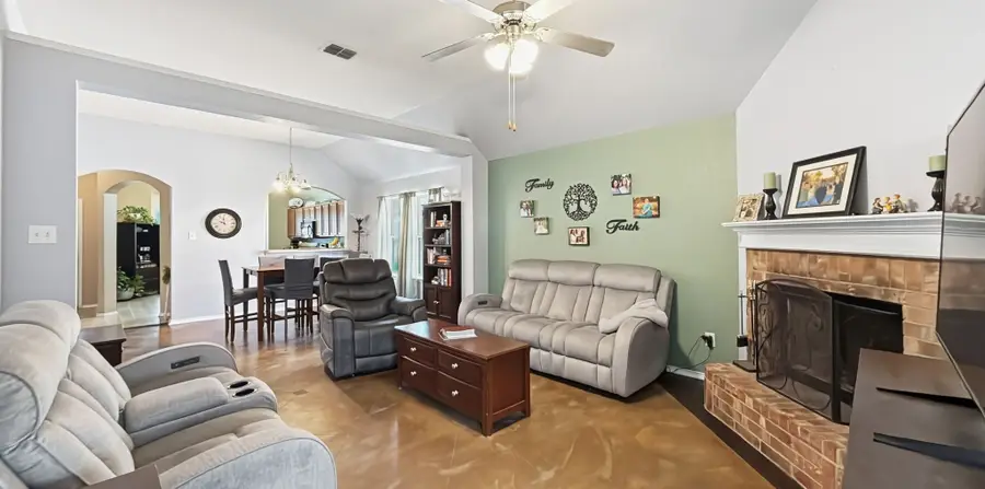 1141 Trinidad Drive, Fort Worth, TX 76140 - #3