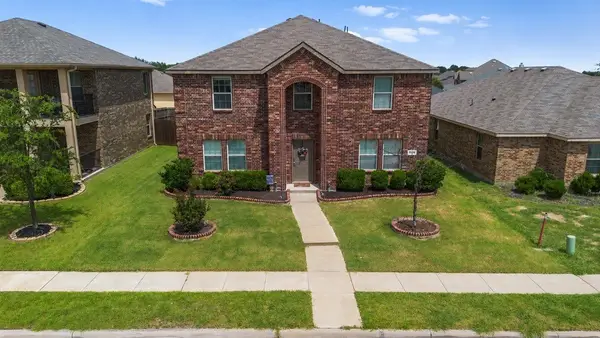 2508 Glen Hollow Drive, Lancaster, TX 75134
