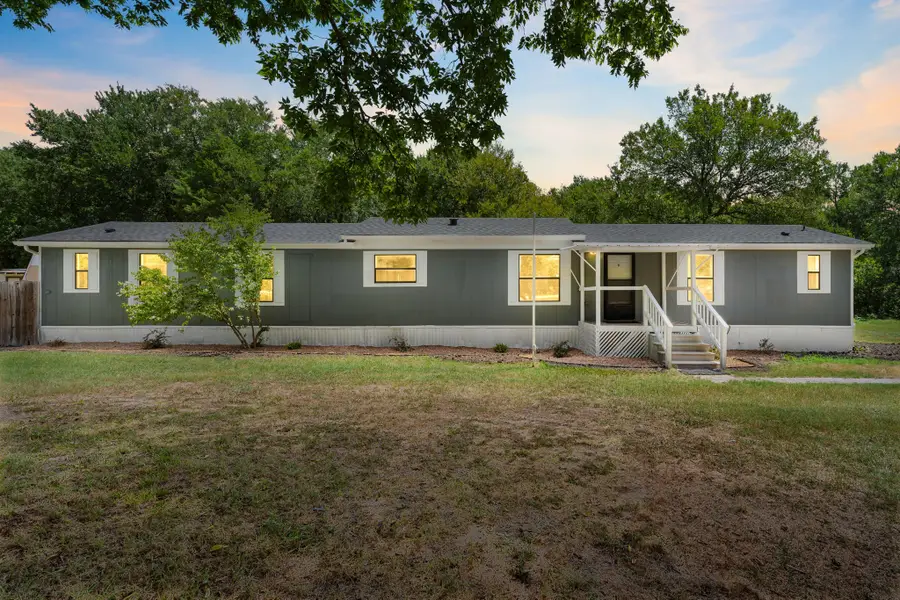 1027 Glen Brook Drive, Pecan Hill, TX 75165 - #2