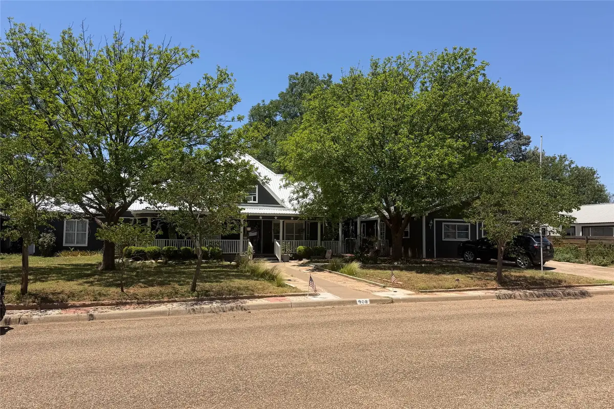908 15th Street, Paducah, TX 79248 - #1