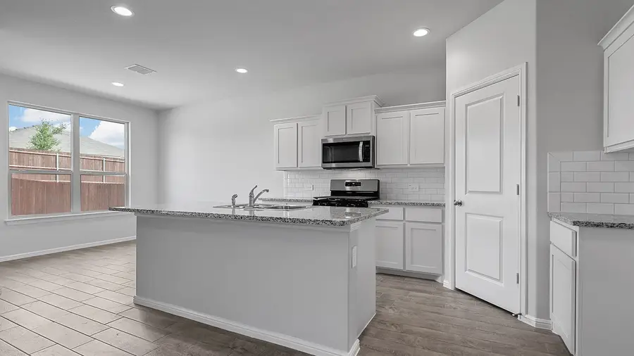 411 Sunday Silence Way, Granbury, TX 76049 - #2