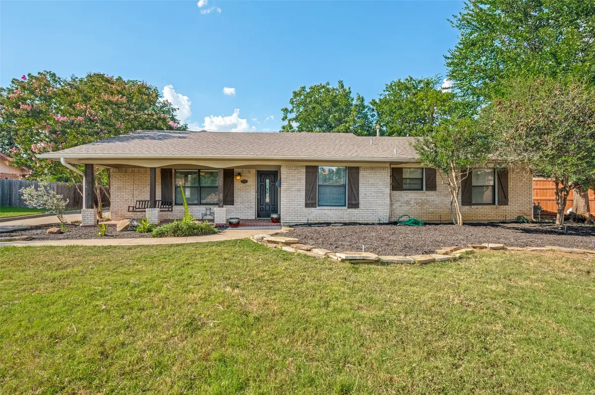 221 Linda Lane, Irving, TX 75062 - #1