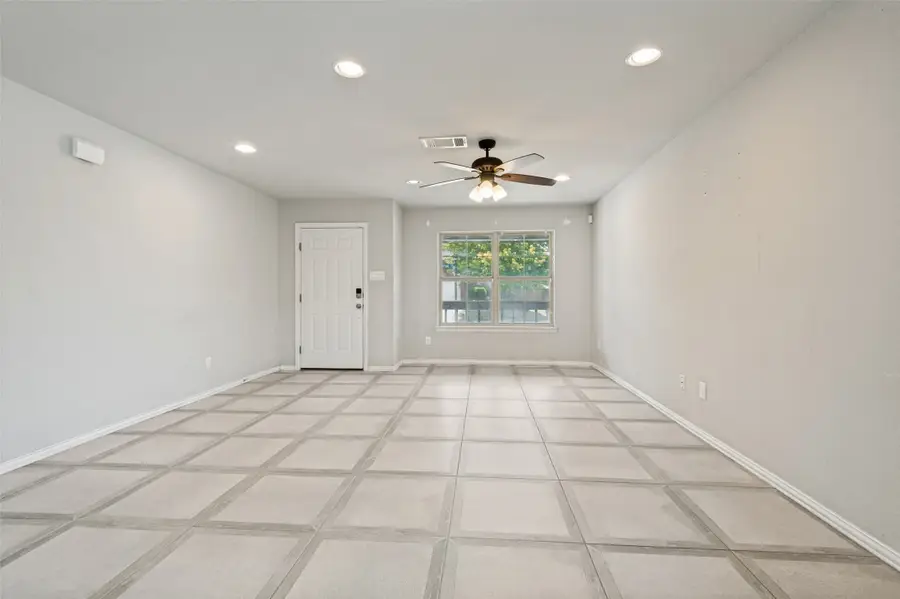 3001 San Martin Drive, Arlington, TX 76010 - #3