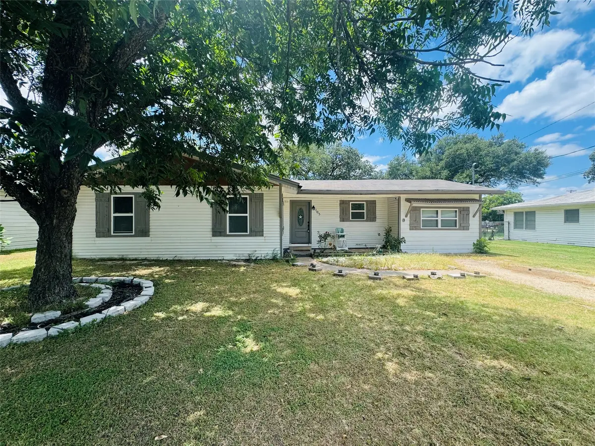 105 S Lakeview Drive, Lacy Lakeview, TX 76705 - #1