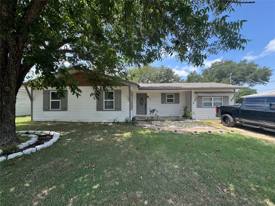 105 S Lakeview Drive, Lacy Lakeview, TX 76705 - #2