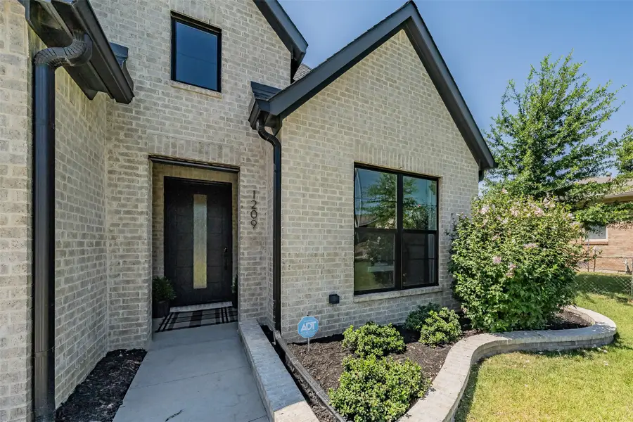 1209 Hilltop Drive #TX, Grapevine, TX 76051 - #2