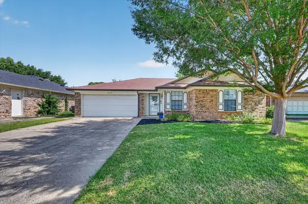 6549 High Lawn Terrace, Watauga, TX 76148