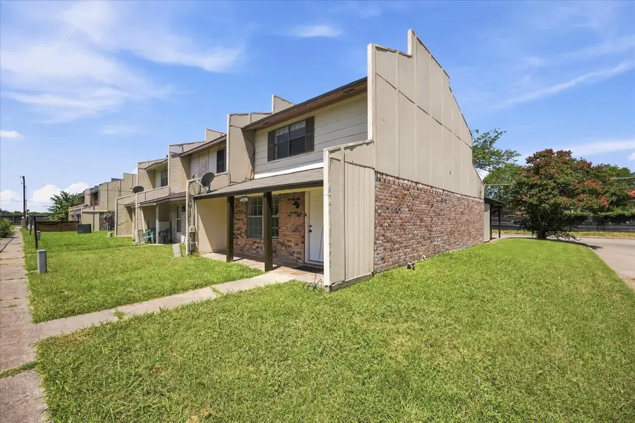1828 Ridgeview Plaza, Mesquite, TX 75149 - #2