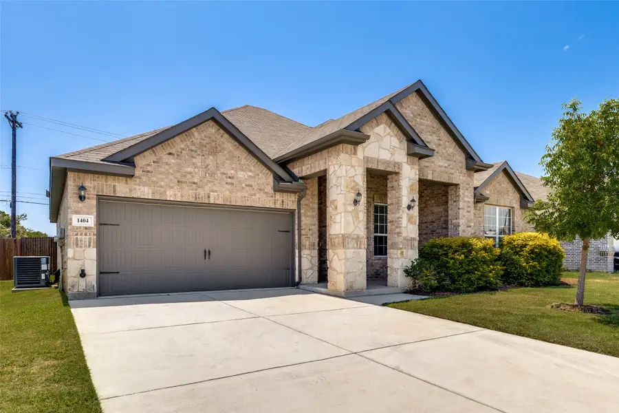 1404 Lakeview Drive, Azle, TX 76020 - #2