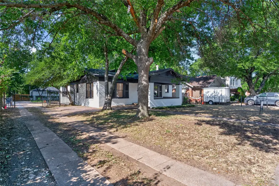 3410 Meadowbrook Drive, Fort Worth, TX 76103 - #2
