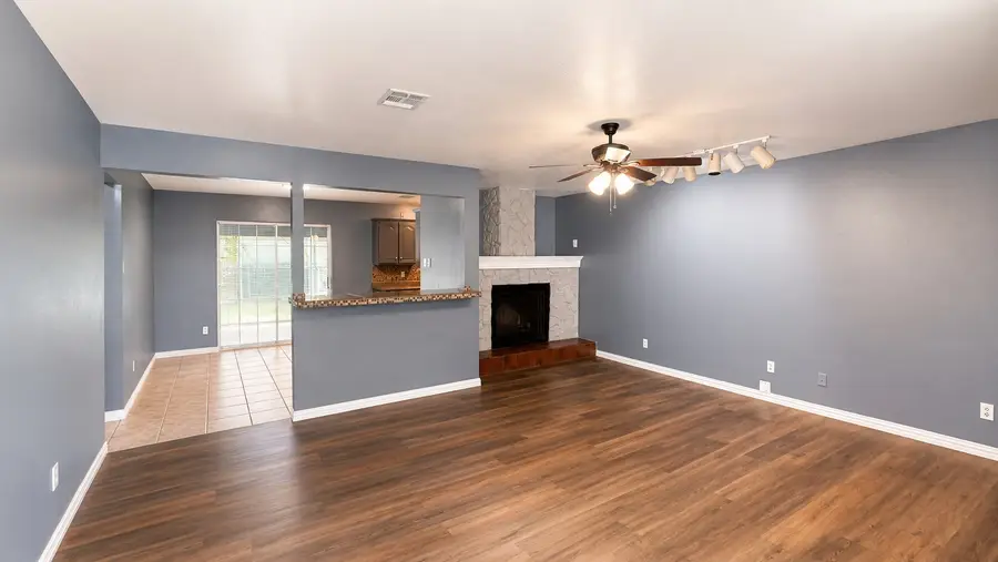 604 Holly Lane, Duncanville, TX 75116 - #3