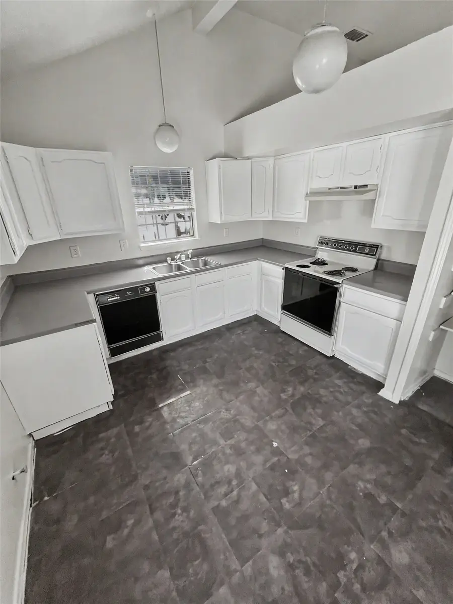1353 Southridge Drive, Lancaster, TX 75146 - #2